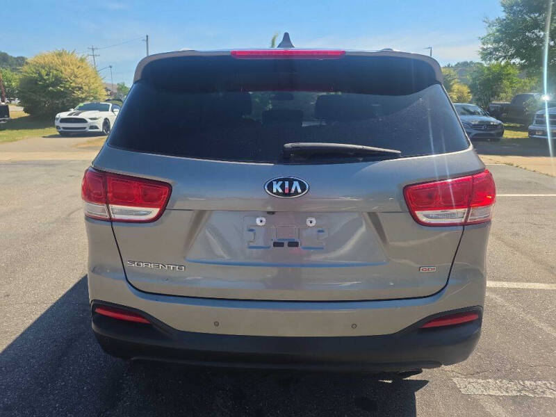 2017 Kia Sorento LX