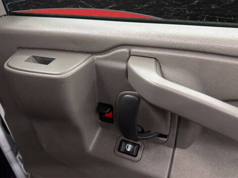 2022 Chevrolet Express 2500