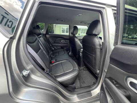 2016 Kia Soul +