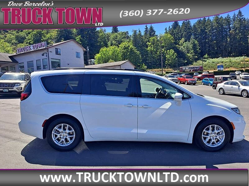 2022 Chrysler Pacifica Touring L