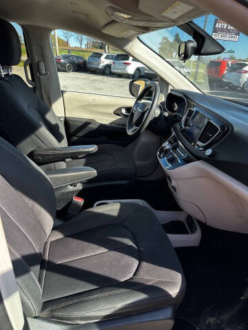 2017 Chrysler Pacifica Touring