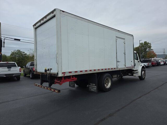2015 Freightliner M2 106