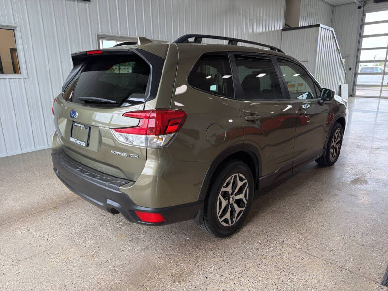 2022 Subaru Forester Premium