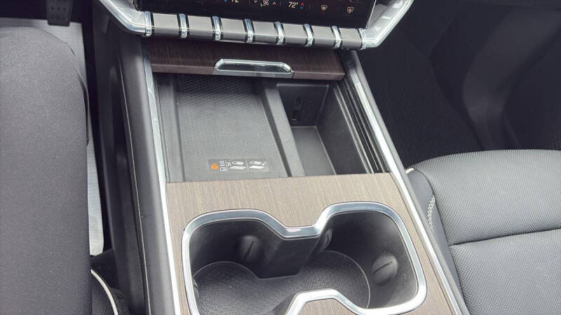 2025 GMC Acadia Denali