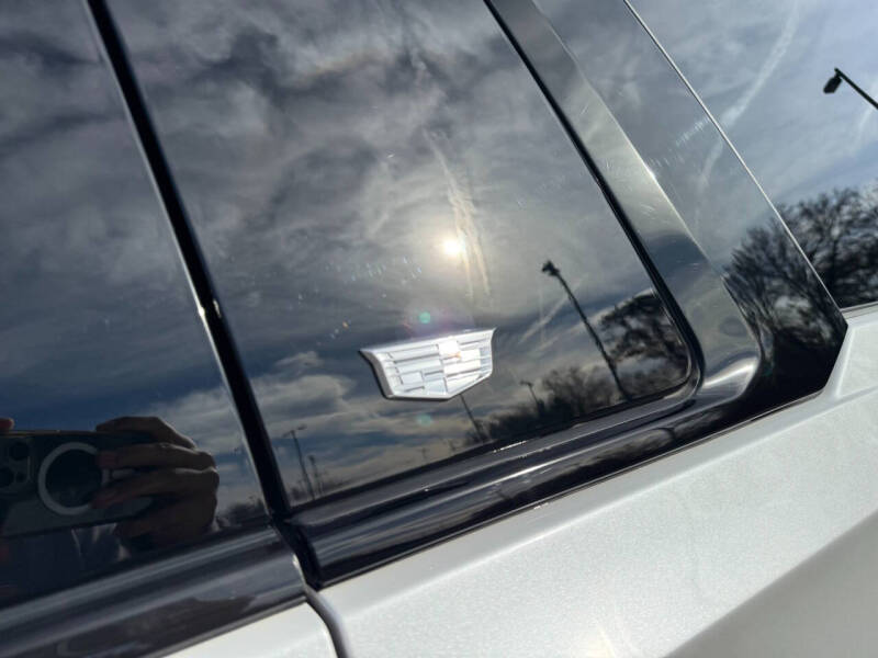 2023 Cadillac Escalade ESV Sport Platinum