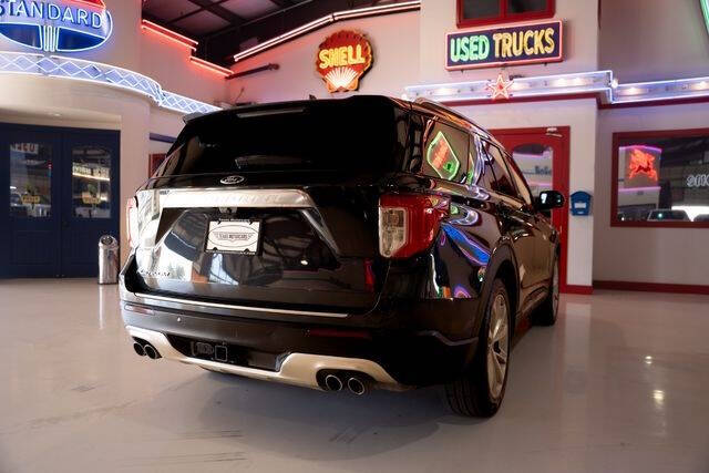 2022 Ford Explorer Platinum