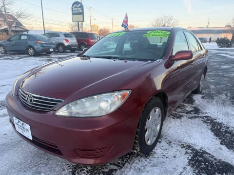 2005 Toyota Camry LE