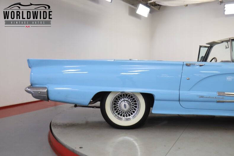 1959 Ford Thunderbird