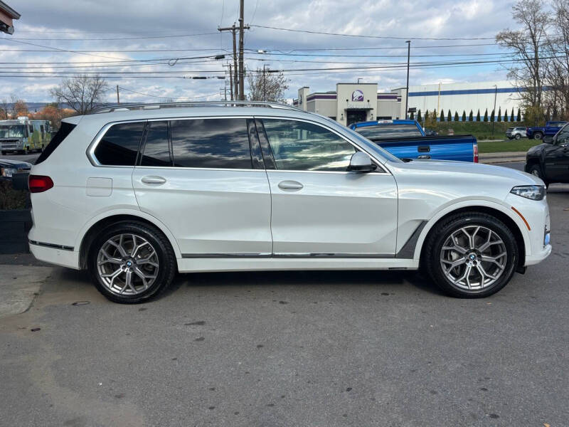 2022 BMW X7 40i photo 14