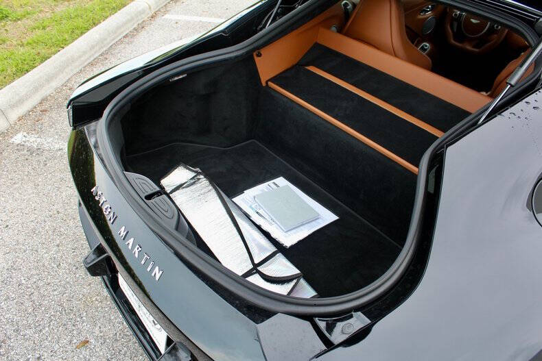 2023 Aston Martin Vantage
