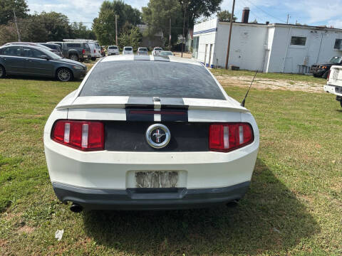 2011 Ford Mustang V6