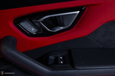 2023 Lamborghini Urus S