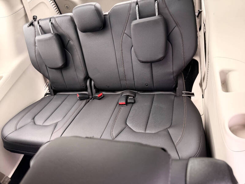 2019 Chrysler Pacifica Touring L Plus