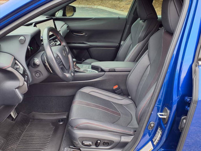 2023 Lexus UX 250h F SPORT Handling