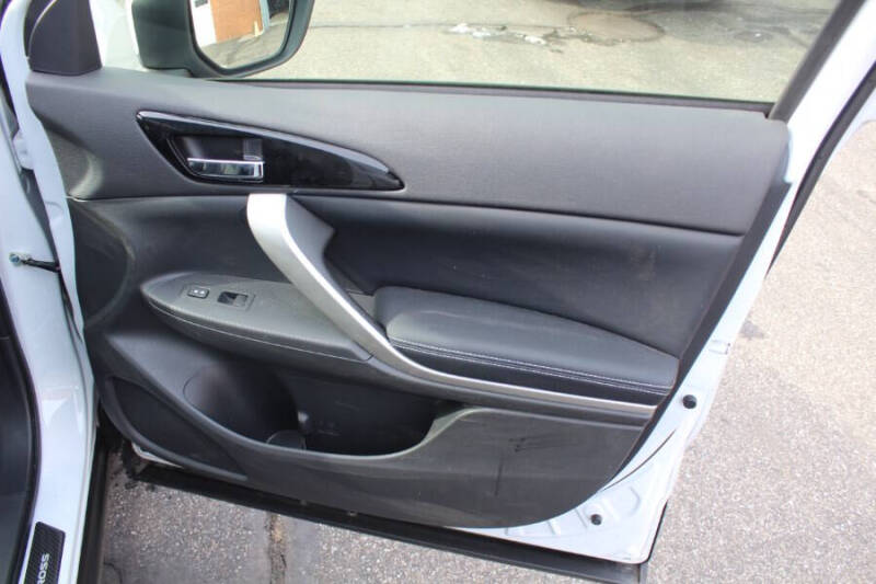 2023 Mitsubishi Eclipse Cross SE