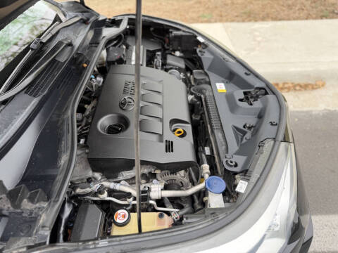 2019 Toyota C-HR LE