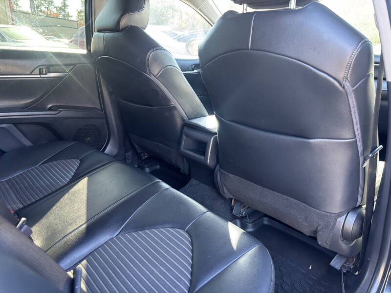 2022 Toyota Camry SE