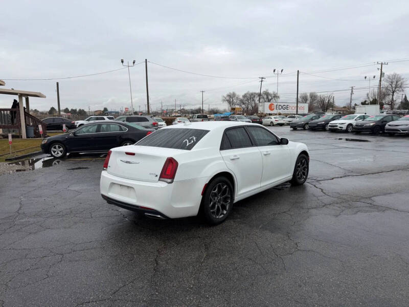 2018 Chrysler 300 S