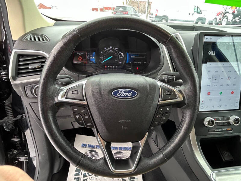 2022 Ford Edge SEL