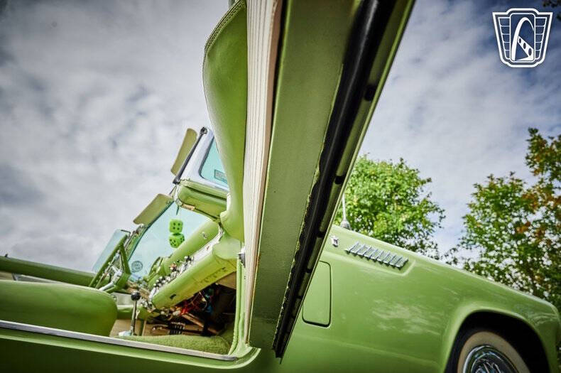 1956 Ford Thunderbird