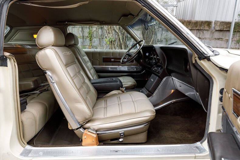 1969 Ford Thunderbird