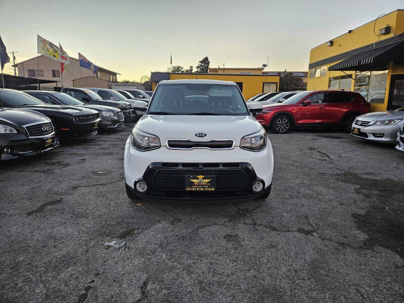 2016 Kia Soul +