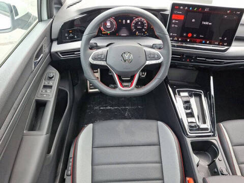 2025 Volkswagen Golf GTI Autobahn