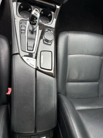 2015 BMW 5 Series 528i