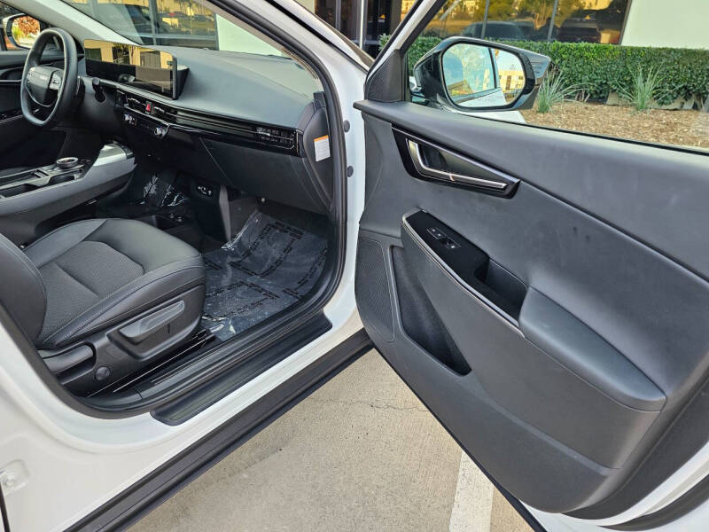 2025 Kia EV6 Light Long Range