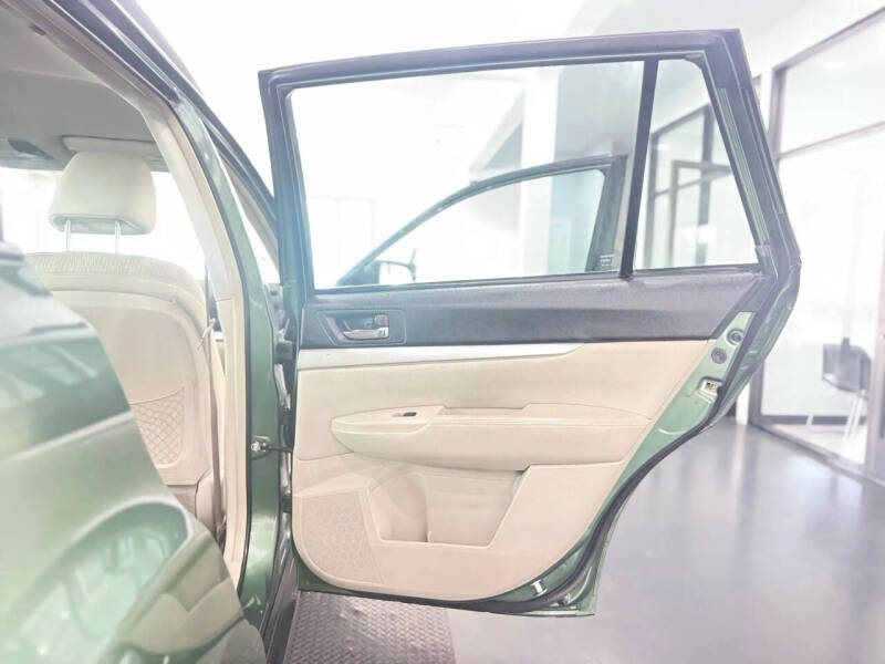 2011 Subaru Outback 2.5i