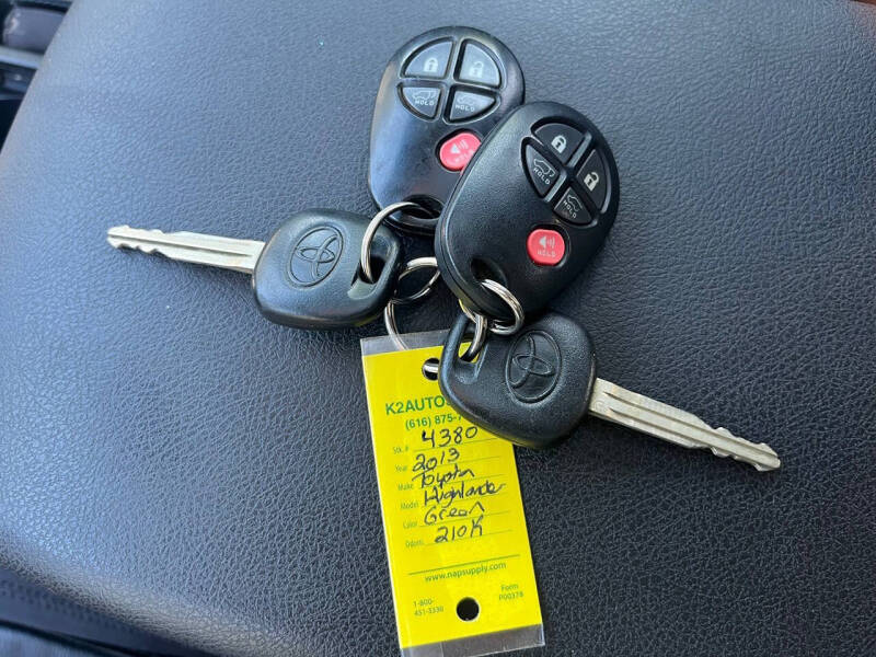 2013 Toyota Highlander SE