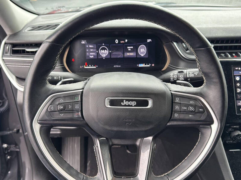 2022 Jeep Grand Cherokee L Laredo