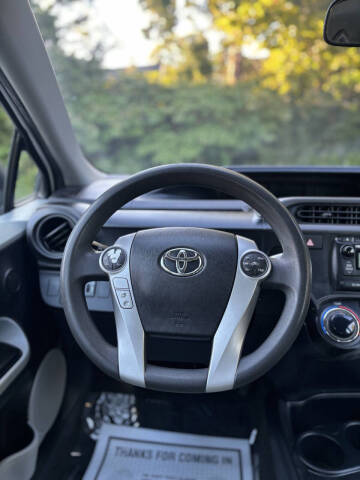 2013 Toyota Prius c One