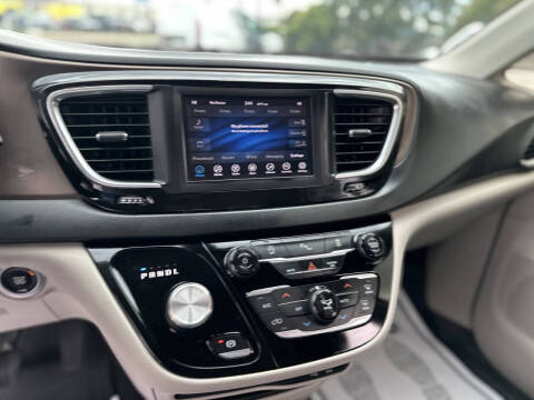 2019 Chrysler Pacifica Touring L