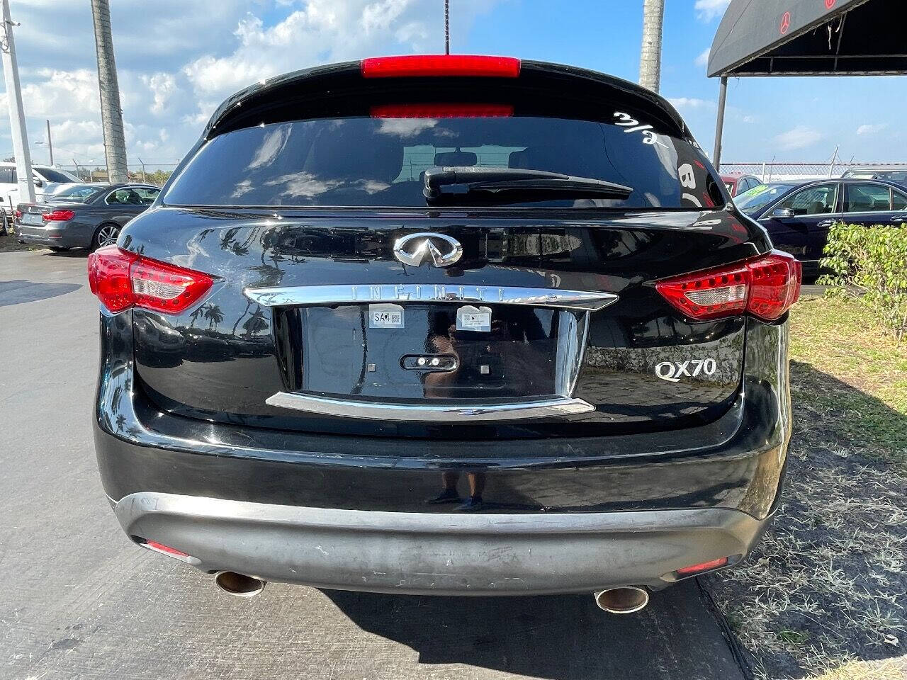 2017 INFINITI QX70 SUV / Crossover - $16,900