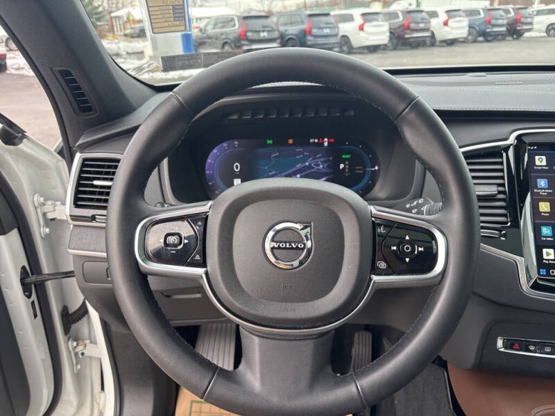 2024 Volvo XC90 Recharge T8 Ultimate Bright Theme 7P