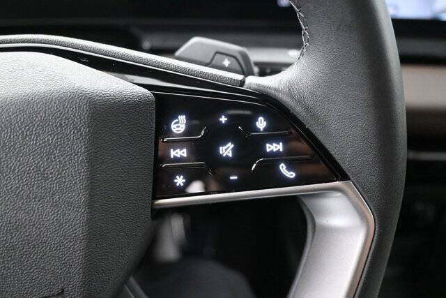 2025 Audi Q6 e-tron quattro Premium Plus