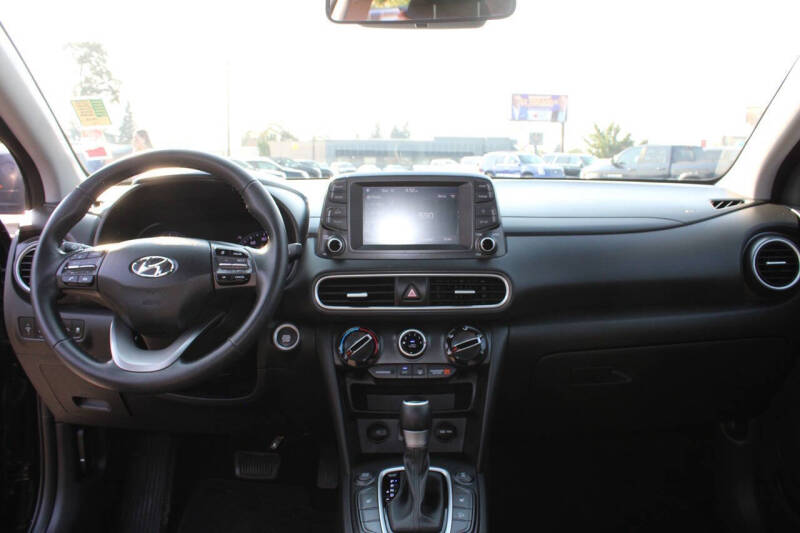 2020 Hyundai Kona SEL