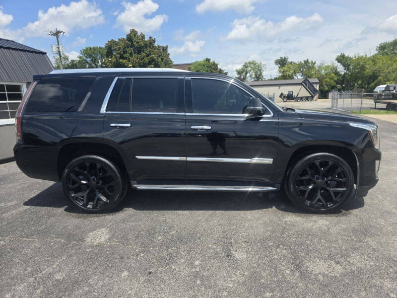 2017 Cadillac Escalade Luxury