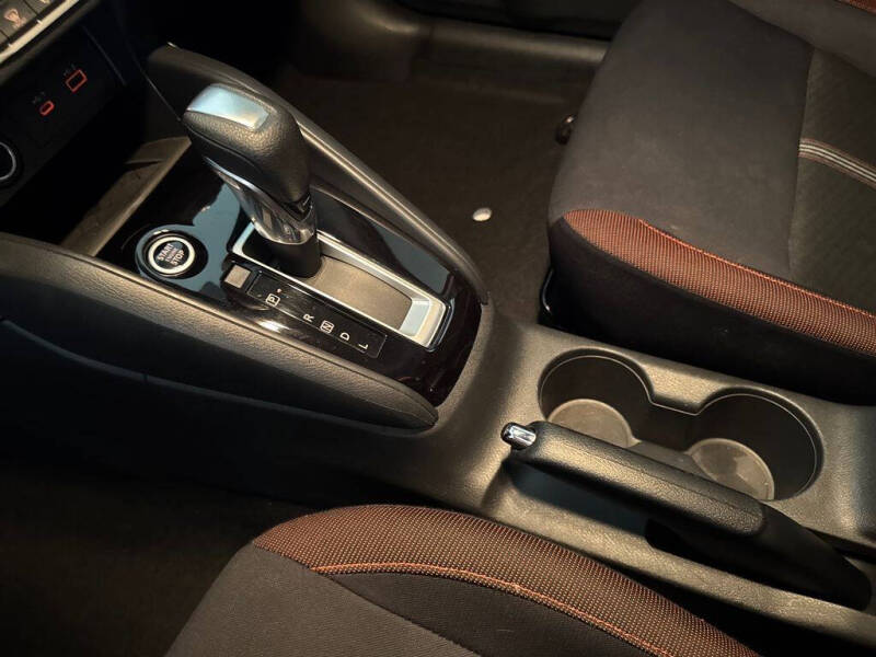 2023 Nissan Versa SR