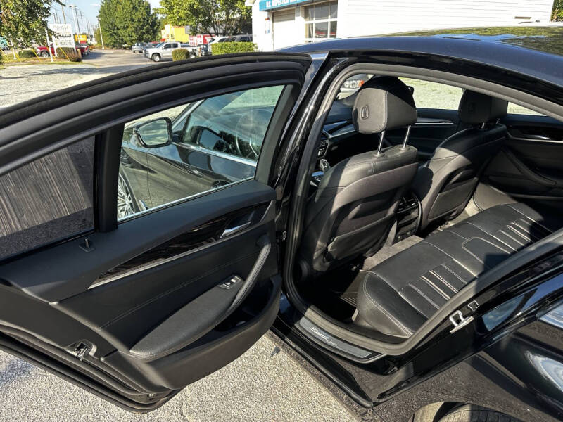 2019 BMW 5 Series 530i