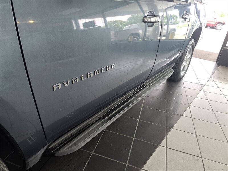 2011 Chevrolet Avalanche LT
