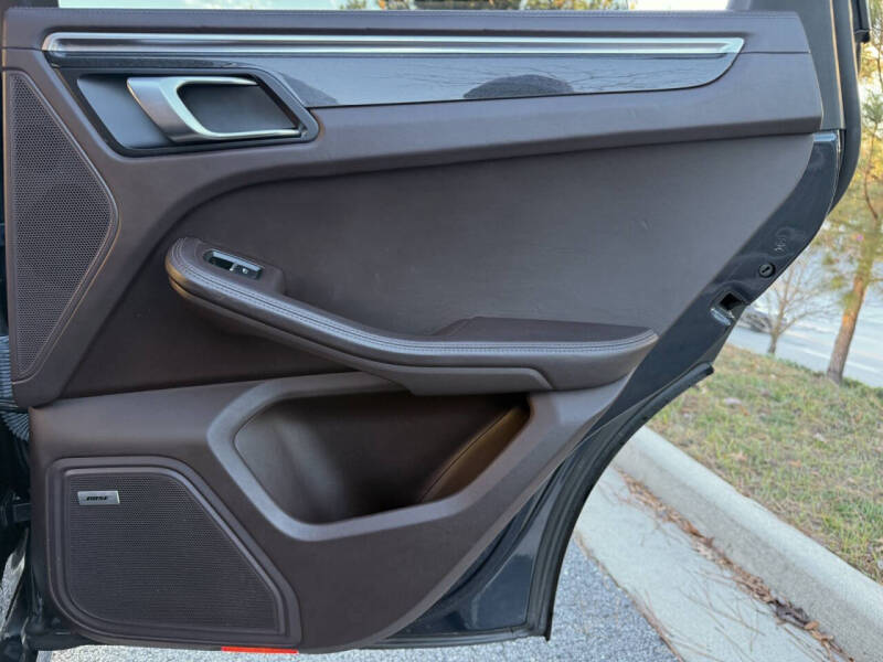 2019 Porsche Macan S