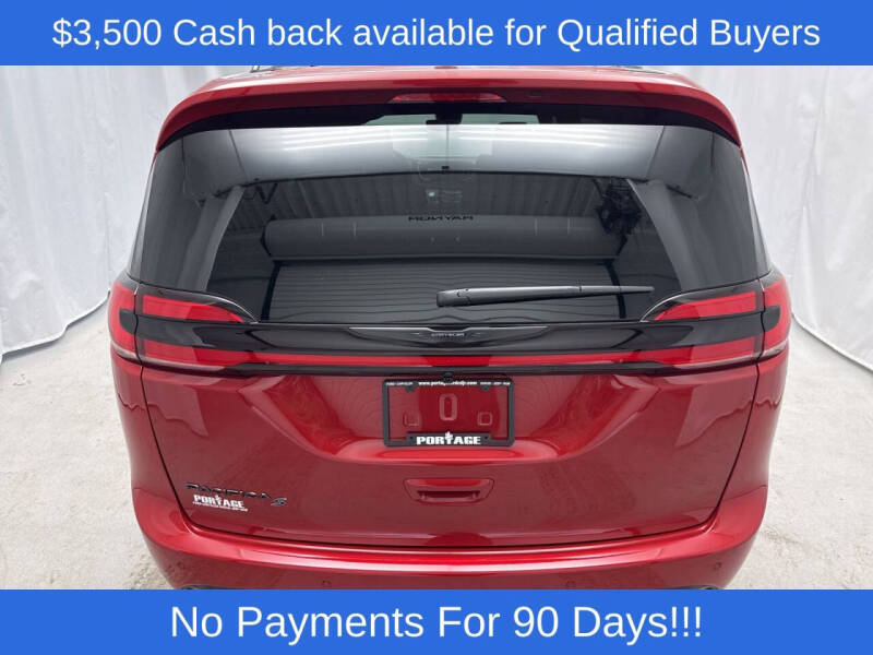 2026 Chrysler Pacifica Select