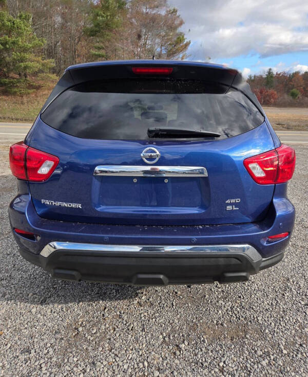 2018 Nissan Pathfinder SL