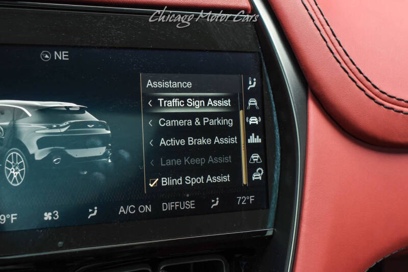 2022 Aston Martin DBX