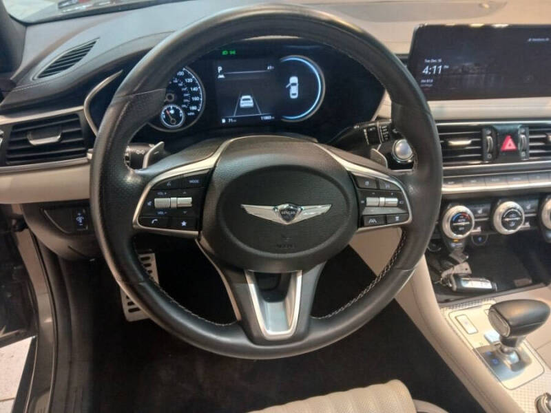 2023 Genesis G70 2.0T