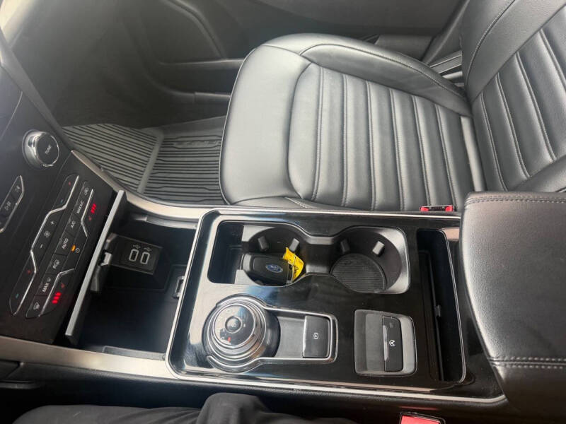 2019 Ford Edge SEL