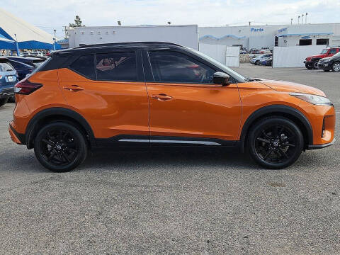 2023 Nissan Kicks SR