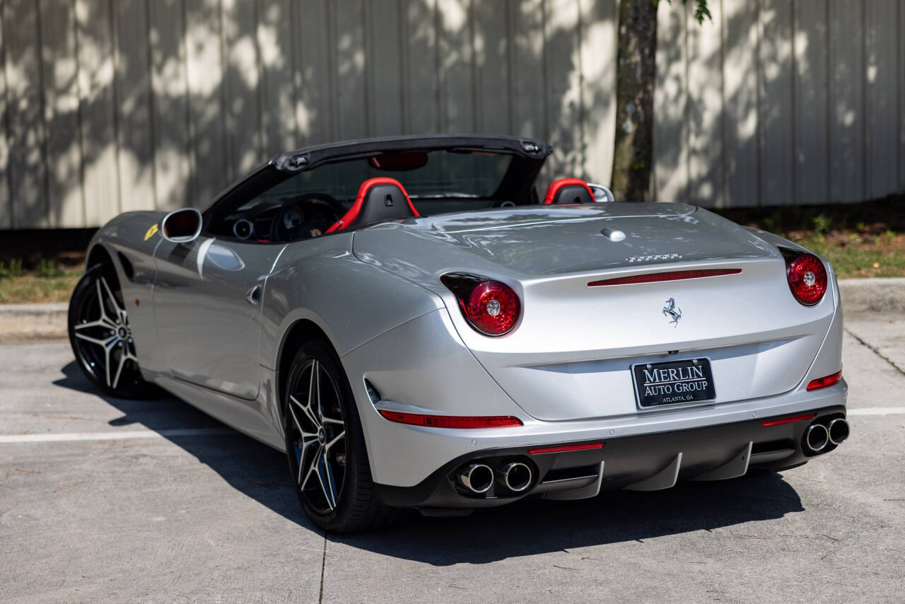 2015 Ferrari California T 11
